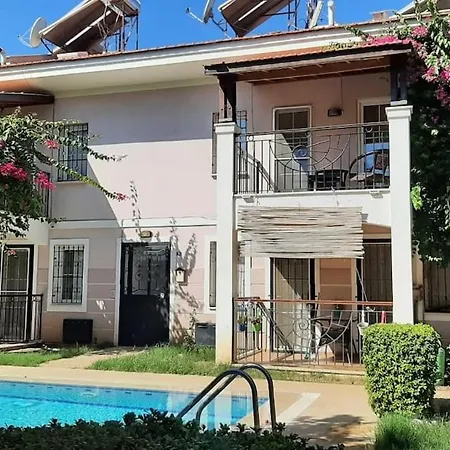 Apartment A 5-bedroom Duplex With A Swimming Pool And A Garden *
